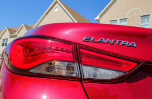 2014 Hyundai Elantra Limited taillight