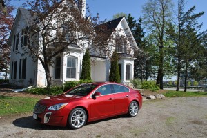 2014 Buick Regal GS front 1/4 profile