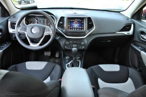 2014 Jeep Cherokee North interior