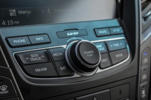 2014 Hyundai Santa Fe XL controls 