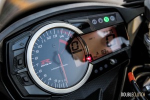 2014 Suzuki GSX-R1000 instrument cluster