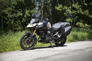 2014 Suzuki V-Strom 1000SE front 1/4