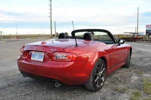 2015 Mazda MX-5 25th Anniversary Edition rear 1/4