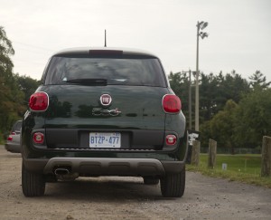 2014 Fiat 500L Trekking rear