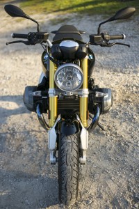 2015 BMW R nineT front