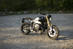 2015 BMW R nineT front 1/4