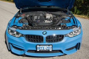 2015 BMW M3 engine bay