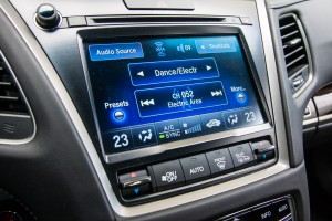 2014 Acura RLX Elite audio display