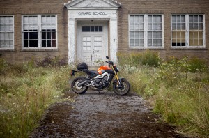 2015 Yamaha FZ-09 side profile