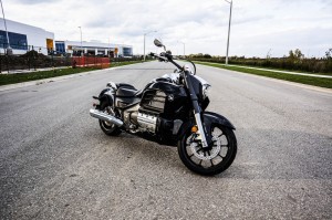 2014 Honda Gold Wing Valkyrie front 1/4