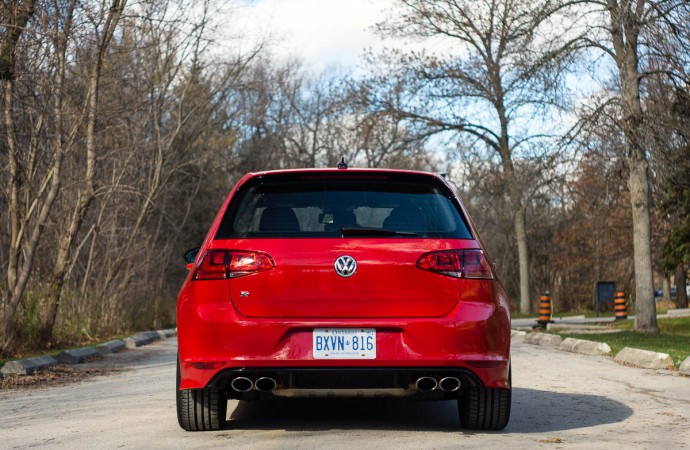 2016 Volkswagen Golf R 